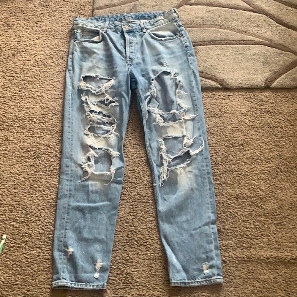 Woman’s ripped Jeans size 8